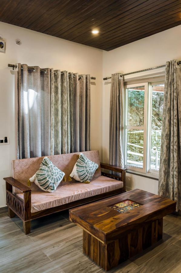 The Frostwood Resort Ranikhet Exterior foto
